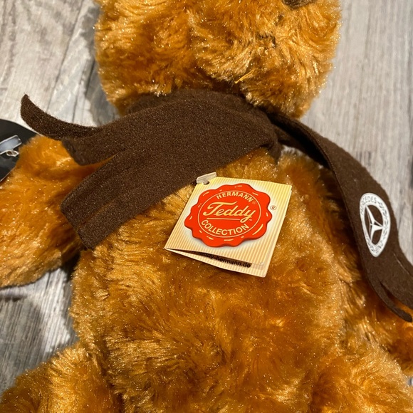Teddy-Hermann Mercedes Benz Golden Brown Bear Plush Germany Scarf Stuffed Toy - Picture 2 of 3